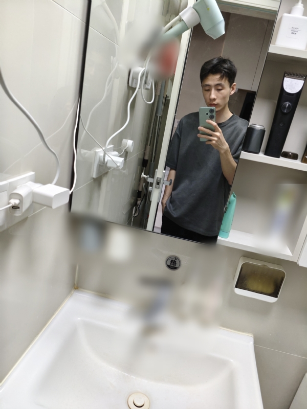 鸡丁的第一张照片--湖北男同性恋服务网